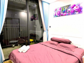 Luxury studio apartment Vinhome Greenbay Hanoi free WiFi, Netflix, Pool